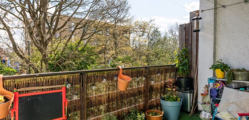 St Vincent Rd, Walton-on-Thames