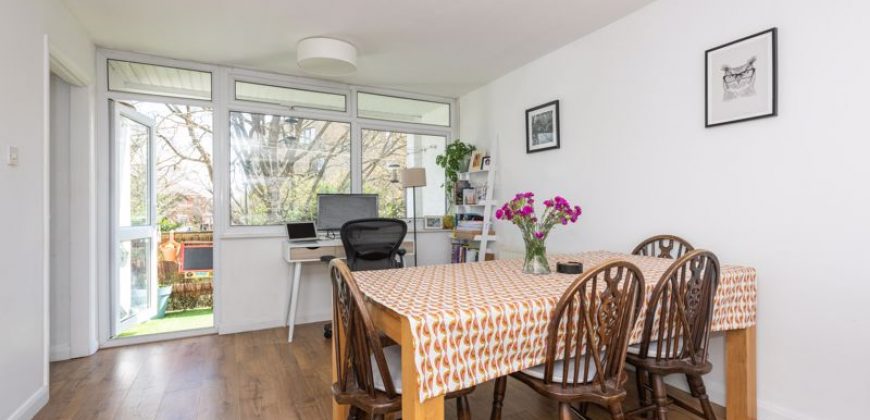 St Vincent Rd, Walton-on-Thames