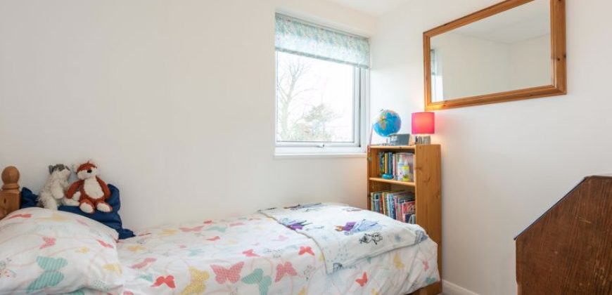 St Vincent Rd, Walton-on-Thames