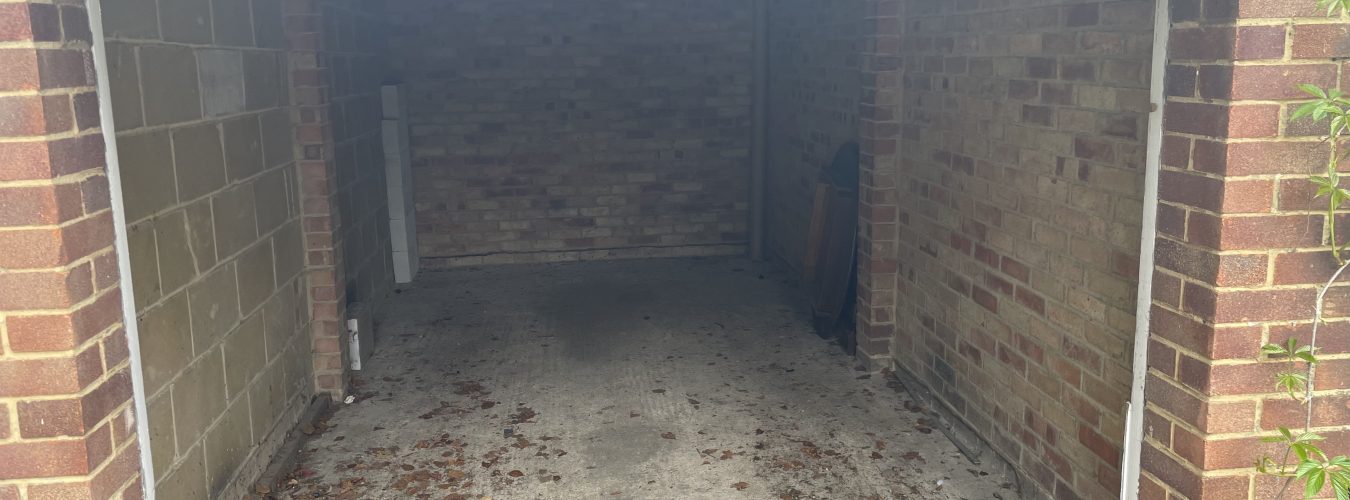 Garage to Let, Walton on Thames